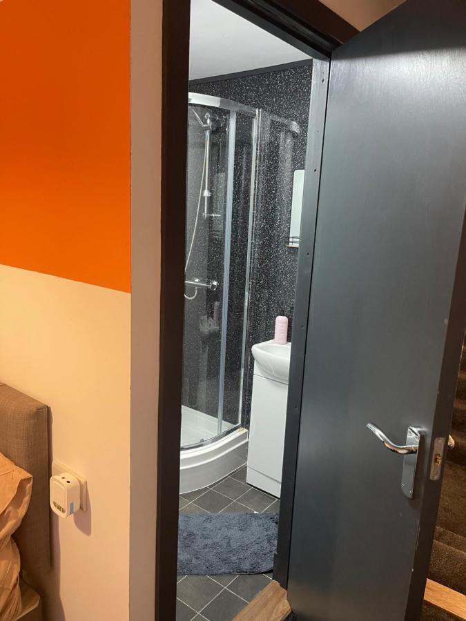 Elegant Studio1 Netflix Bathroom Close To Beach Суонси Экстерьер фото
